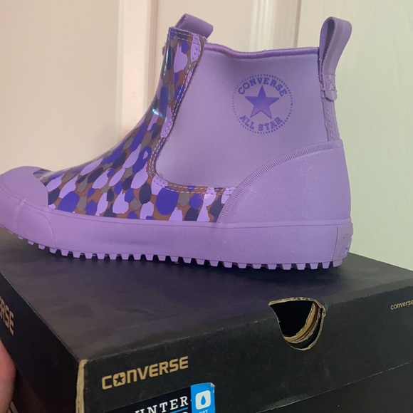 NEW! Converse Rain Boots size 6Y - Picture 2 of 2
